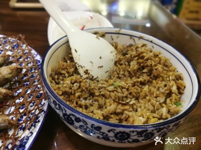 禾田园私房菜野葱炒饭图片