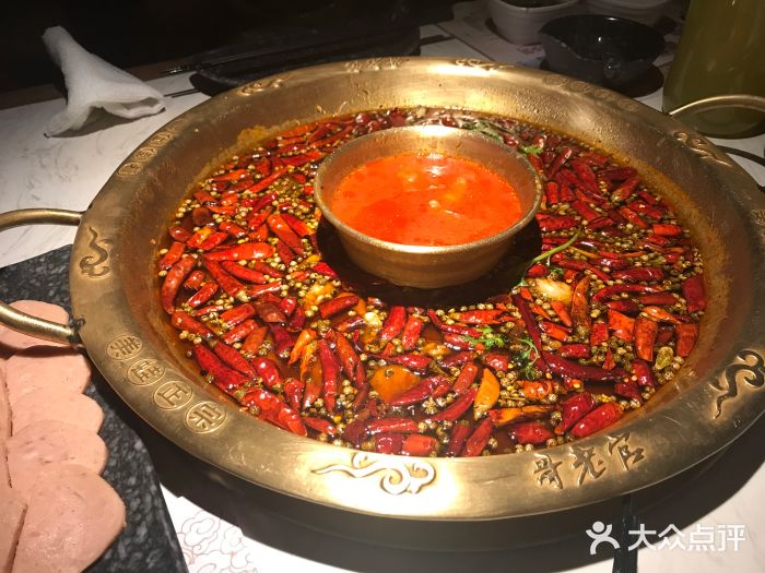 哥老官重庆美蛙鱼头(西湖银泰十一哥店)罗宋汤锅底图片