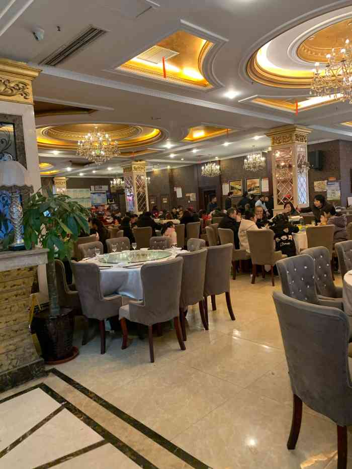 皇庭御膳大饭店(城南店)-"皇庭御膳大饭店,北碚城南众多婚宴饭店中的.