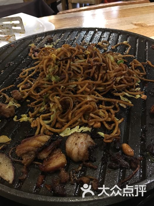烤肉季人均_烤肉季羊肉串图片(3)