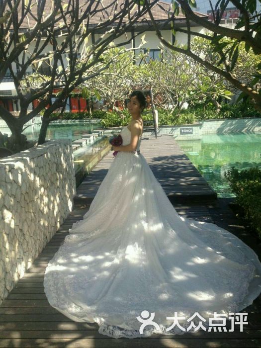 巴厘风情婚纱_巴厘龙虾图片