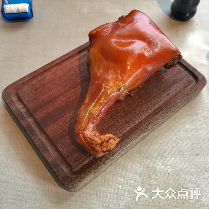 乳猪腿