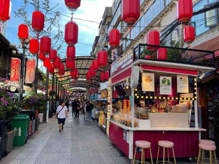 南强街巷美食"每个地方都推荐自己的夜市,但是去了发现真.