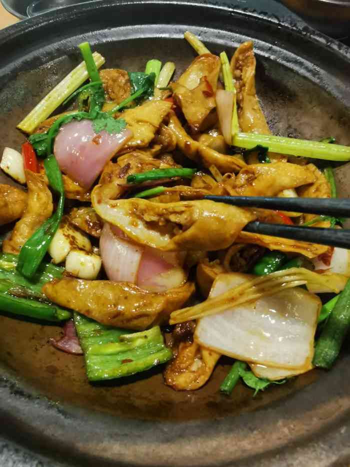 喳喳煲(金沙洲金铂天地店)-"78美食探店|老广最爱的各种煲 bowl .