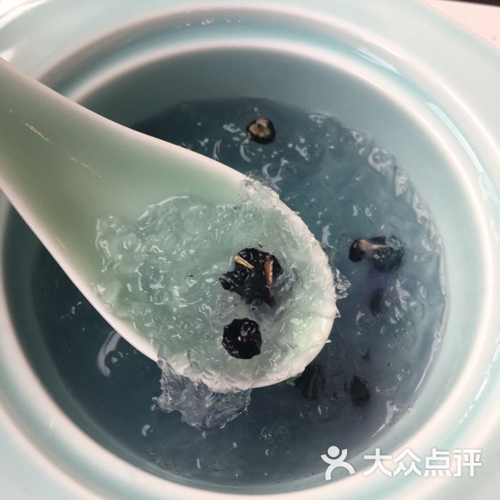 野生黑枸杞燕窝