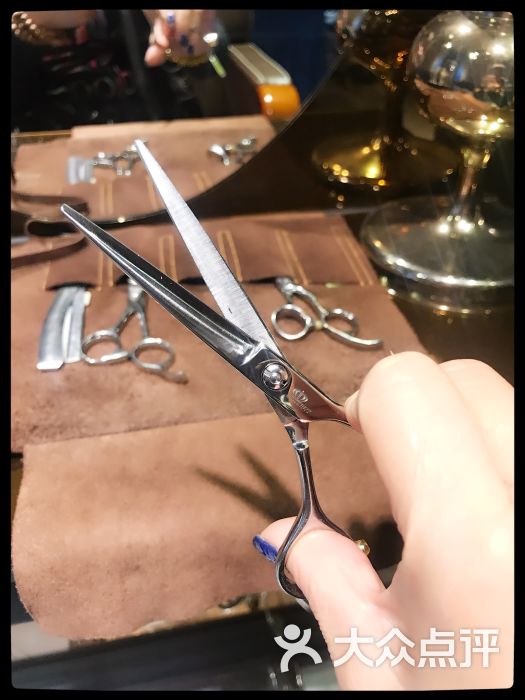 侨治发型(庆春银泰店)理发工具—剪刀图片 第5张