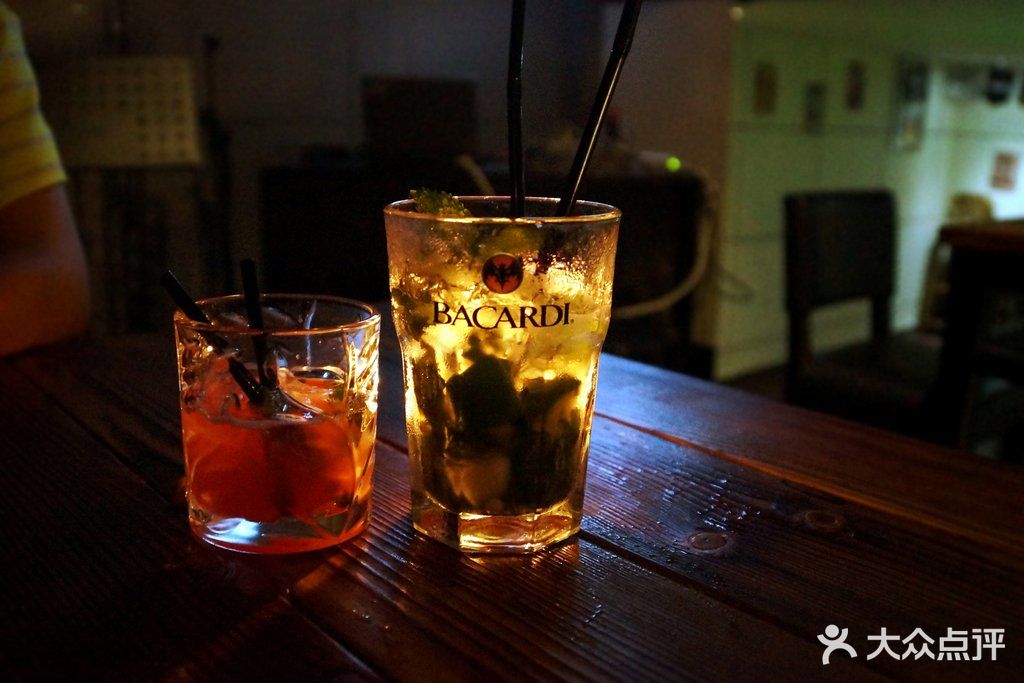 亚当酒吧鸡尾酒图片