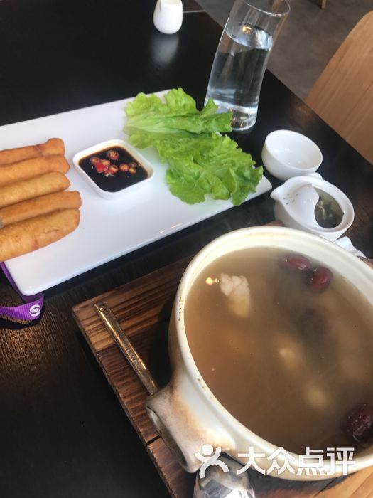 无二轻食中餐厅药膳骨茶饭图片 第2张