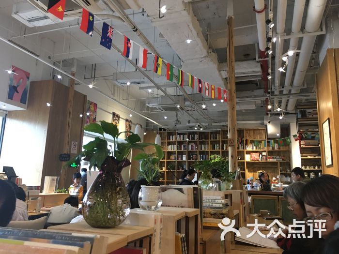 漫书咖城市生活馆(徐汇店)图片 第4张