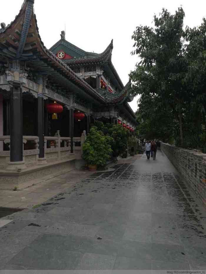 大通楼-"西昌古城门,新修复的,大通门建于明代.参.