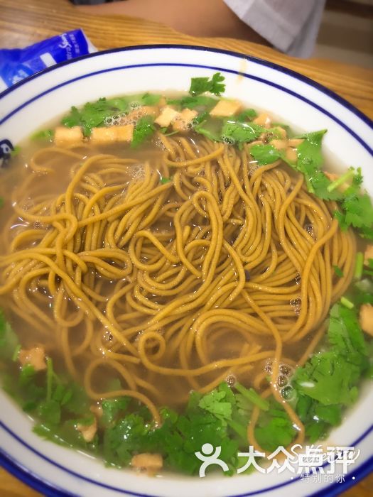 荞面饸饹图片 第1张