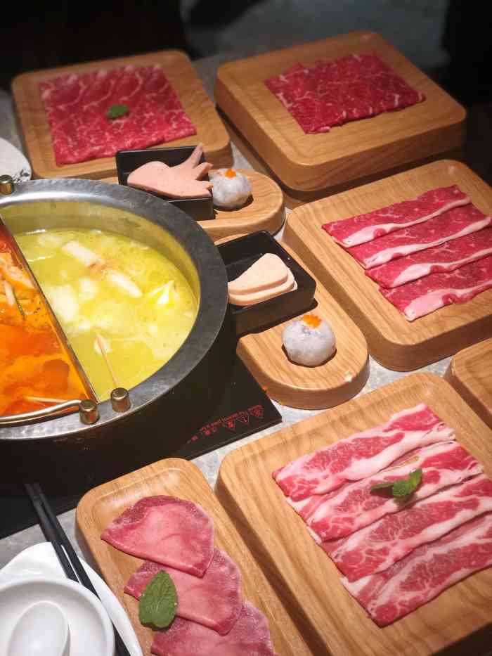 一绪に和牛寿喜烧·岚(来福士广场)
