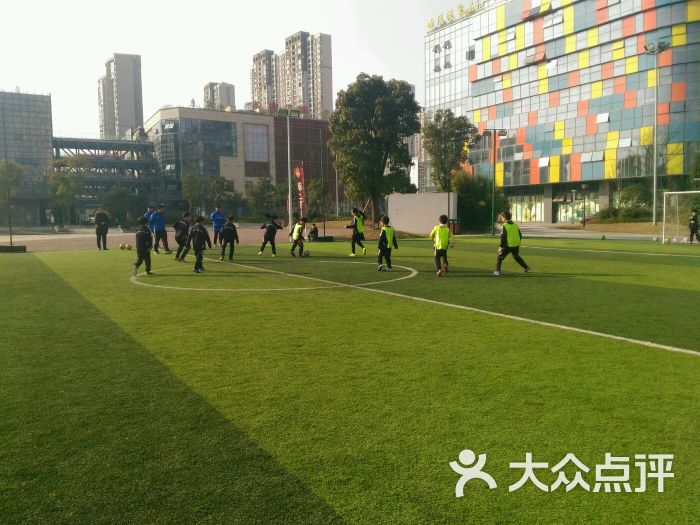 世茂运河城广场足球场-图片-苏州运动健身-大众点评网