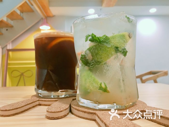 柠檬冰美式