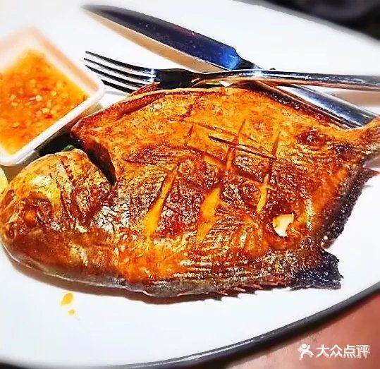 囧人粗品·泰国街市料理(凤岭店)海风香茅烤鲳鱼图片 - 第4张