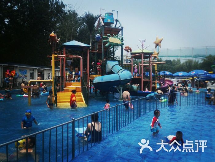青年湖公园水上乐园的点评