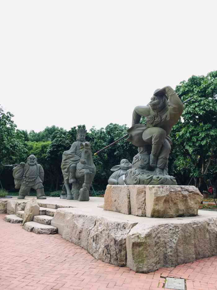 十二生肖园-"这是南宁青秀山公园里的一处景点～十二.