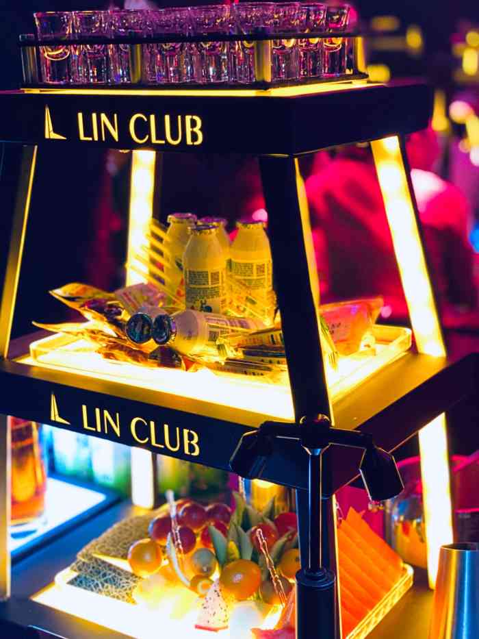 lin club-"第一次去这么劲爆的场所去的特别的早还拿.