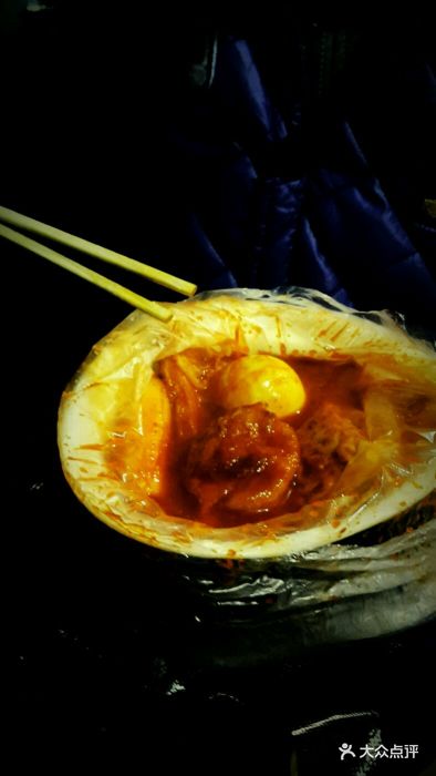 坐邮轮出行,下岸后导游带我们来到了具有特.