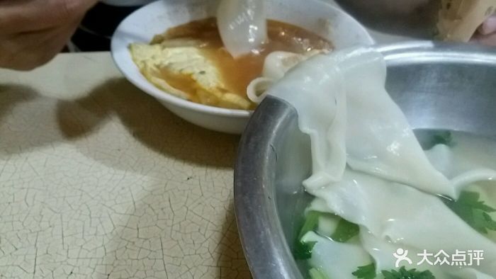 天津河西区德信体育双节联动！小龙虾与西北美食的狂欢盛宴
