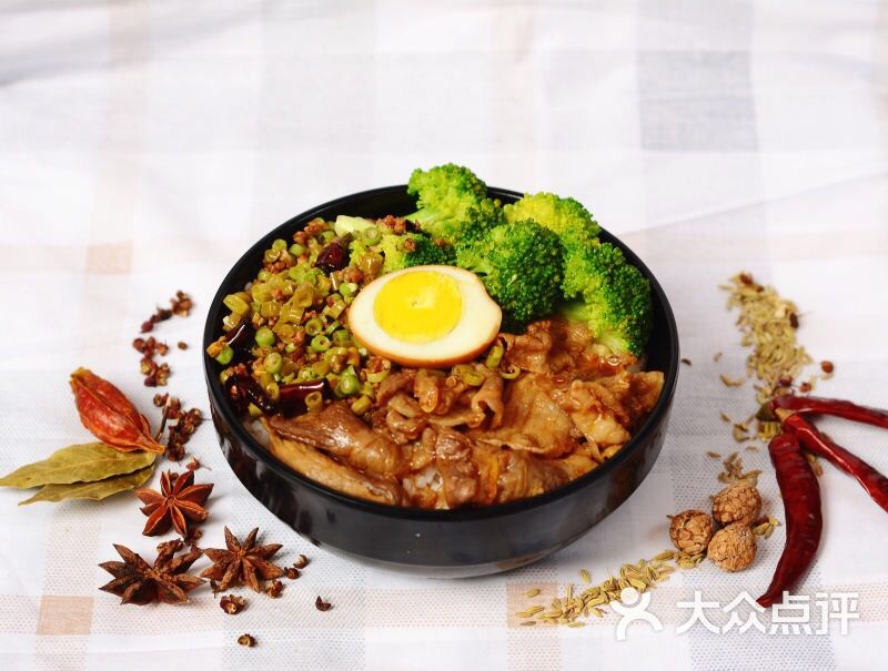 金牌肥牛饭