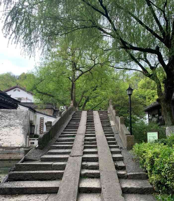 仓桥直街-"96仓桥直街类似于宁波的南塘老街,鼓楼.