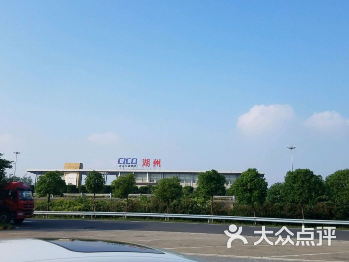 (湖州服务区)停车场图片 - 第10张