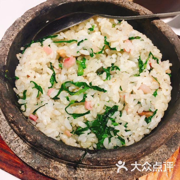 石锅咸肉菜饭