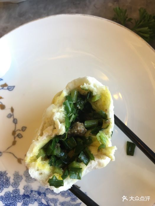 清真弘鼎铁锅羊肉韭菜牛肉包子图片