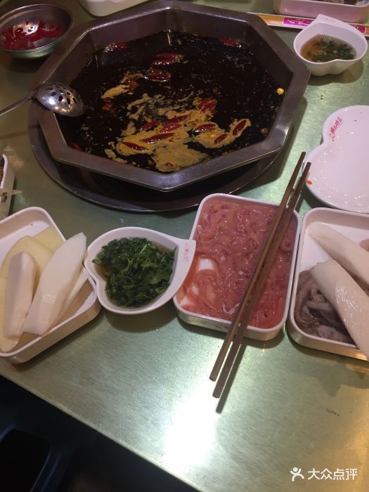 桃花盛开海鲜自助火锅图片