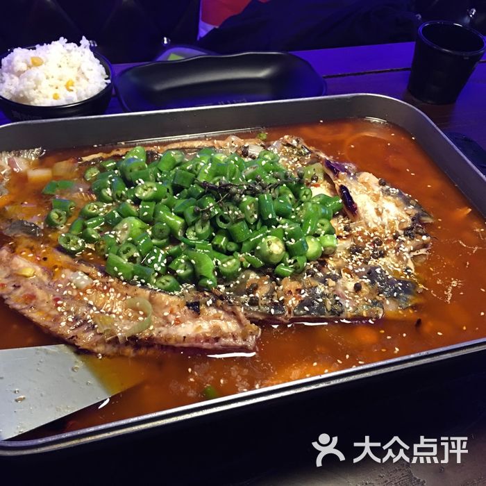 青炉里音乐烤鱼餐吧