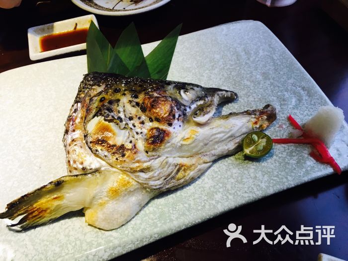 悦吟日本料理-烤三文鱼头图片