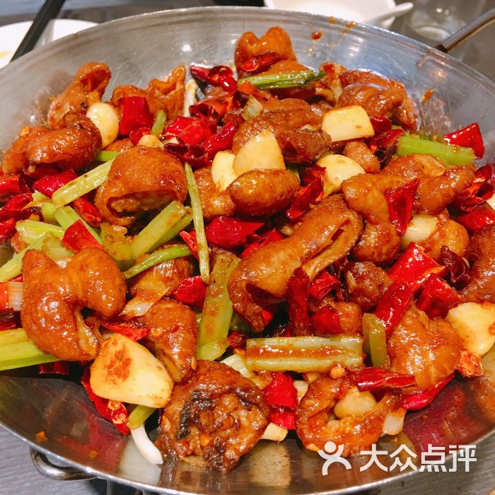 一二三菜馆:环境还好,餐厅位置好找,服务态.