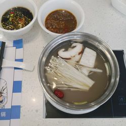 魔法帽火锅人均消费_火锅卡通图片(3)