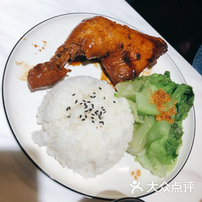瑞士大鸡腿饭