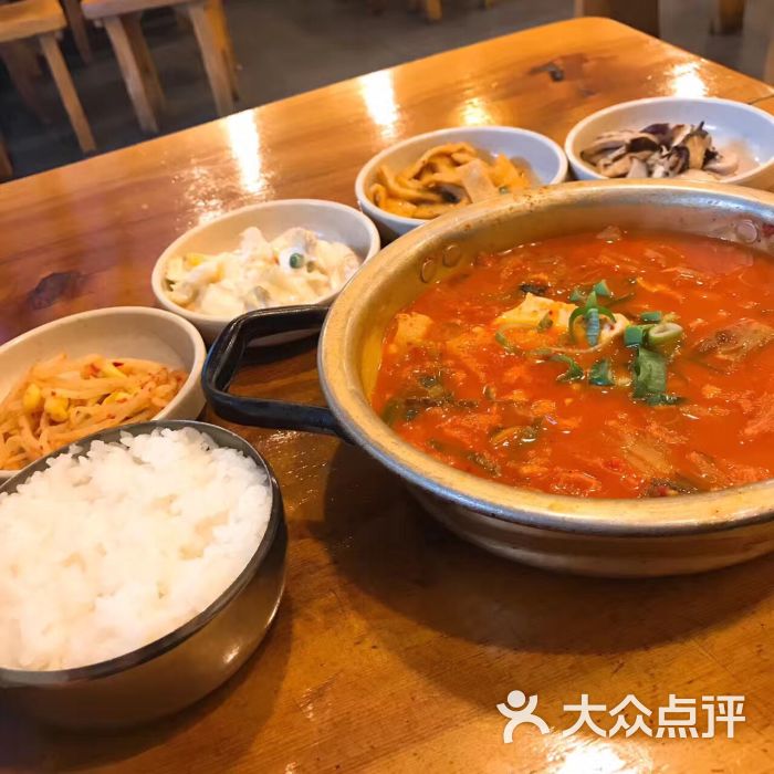 (7000)上一张1/4下一张17-07-1900:44泡菜百叶锅|设备猪肉包金针菇清图片