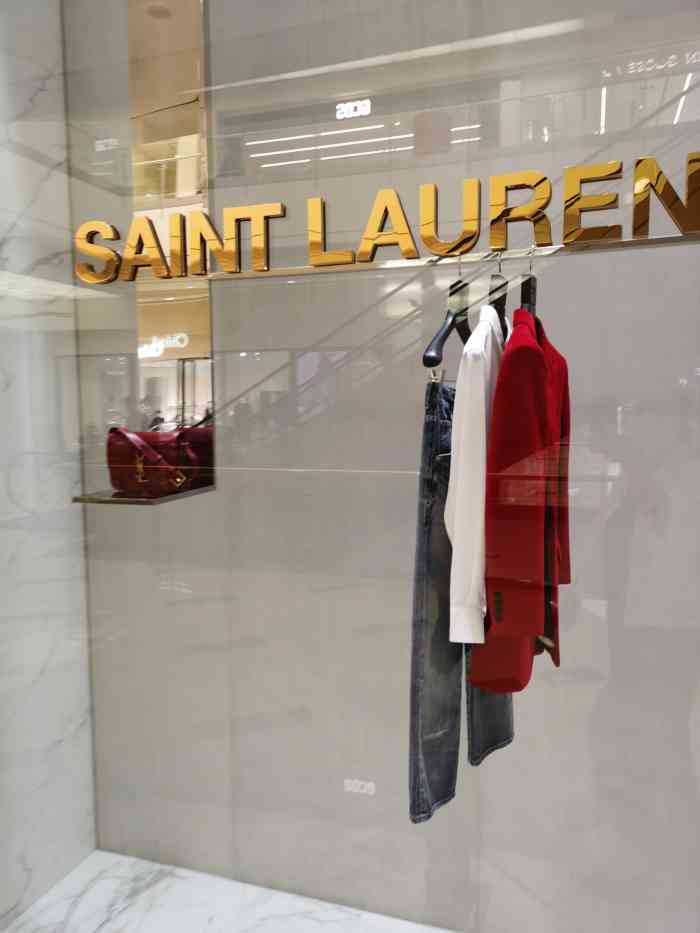 ysl(万象城芮欧ysl专柜)