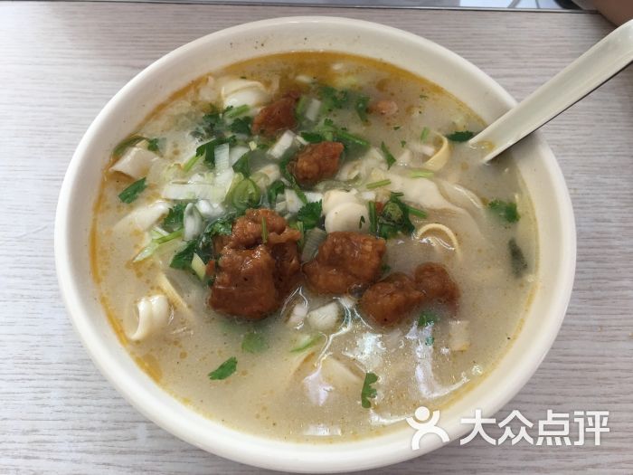 河南正圆烩面鸡块烩面图片 第1张