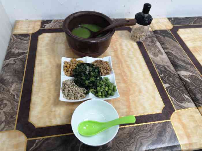 朱嫂陆河擂茶(岗厦店"在点评找吃的看到这家擂茶店,知道是客家传.