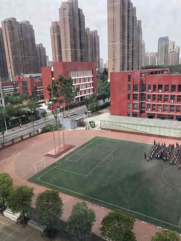 郑东新区普惠路小学"这是一所新建的全日制公立小学,位于普惠路.