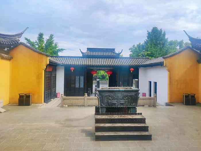 伍相祠-"离开烟雨楼继续上船,几分钟后就来到伍相祠."-大众点评移动版