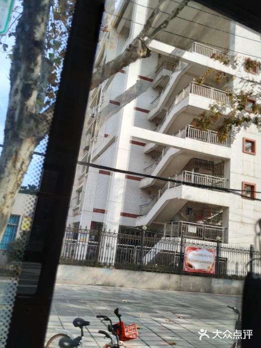 武汉市钢城第十六中学图片