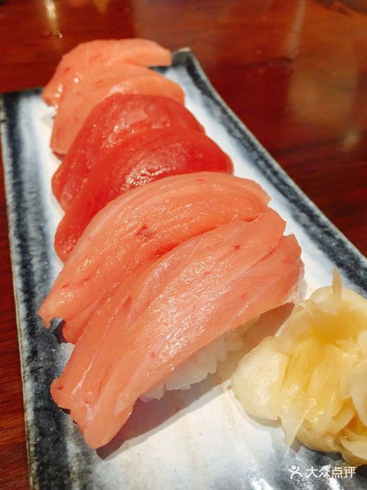 千代武日本料理(开发区店)蓝鳍金枪鱼寿司图片