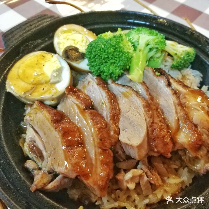 烤鸭煲仔饭