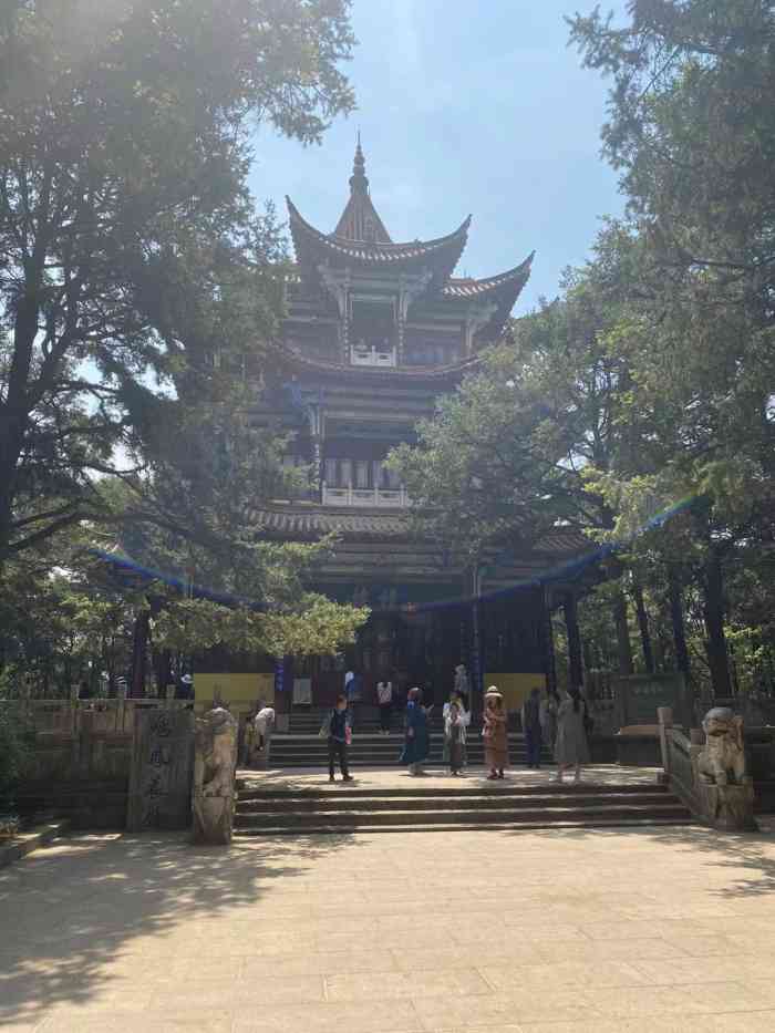 昆明市金殿名胜区-"小时候,全家人一起去金殿后山拌凉