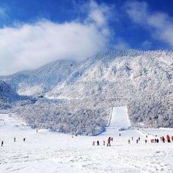 西岭雪山人均消费_西岭雪山