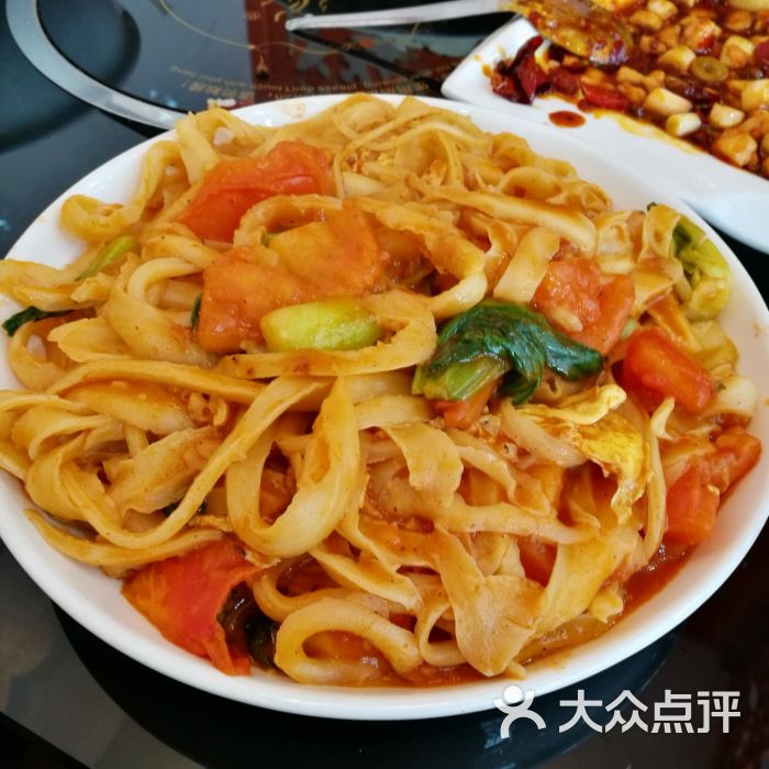 中国兰州牛肉拉面鸡蛋柿子炒刀削面图片 - 第2张