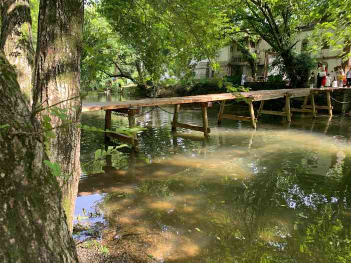 西溪南古村落景区-"徽州特色的小村落～ 门口一条大河