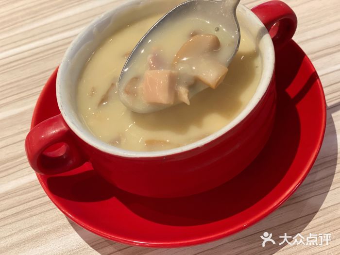 必胜客(世博源店)鸡茸蘑菇汤图片