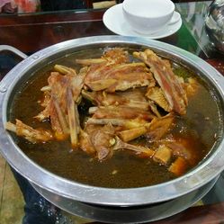 咋样做羊蝎子好吃 cfLc-HAHlMBqskjkIXDLmHV_Qux7z4qewpKQMo-UwlUJss484GeC-uwoKU3svis-F5u7J_jS4MuCaeLAHD0KTg.jpg